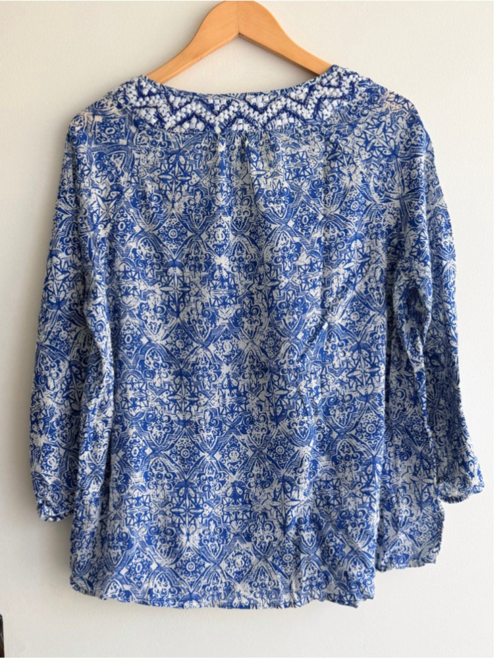 Women's Lucky Brand Blue and White Printed Blouse, Size XL - Picture 2 of 6